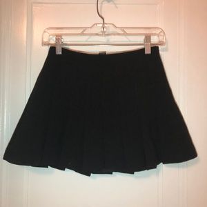 Black pleated skirt